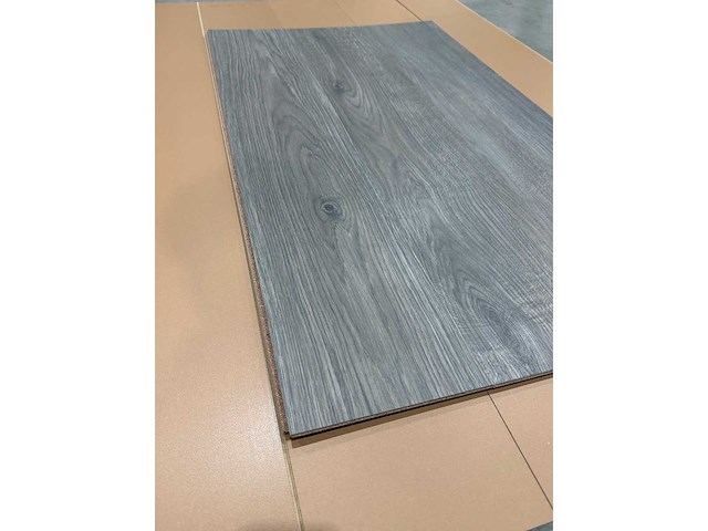 56,24 m² spc met kurk ondervloer - afbeelding 2 van  3