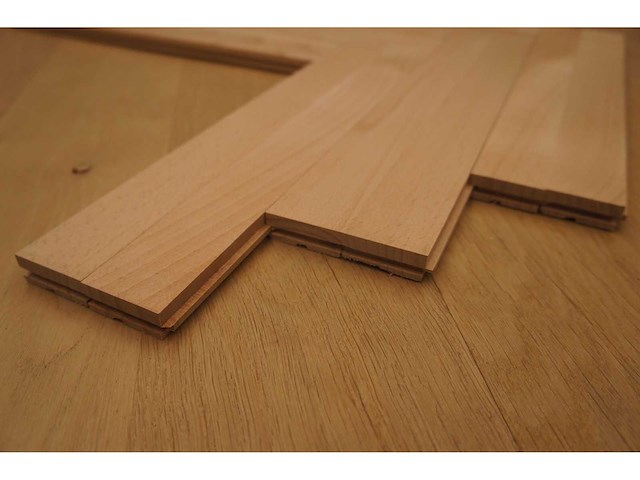 56,45 m² massief beuken visgraat 21mm - afbeelding 4 van  5