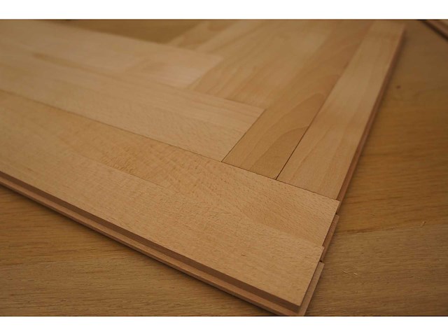 56,45 m² massief beuken visgraat 21mm - afbeelding 5 van  5