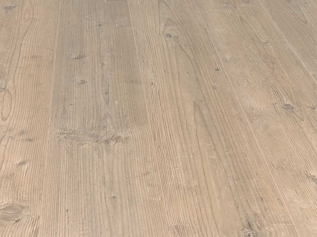 57 m2 laminaat plank - 1383 x 193 x 7 mm - afbeelding 1 van  4
