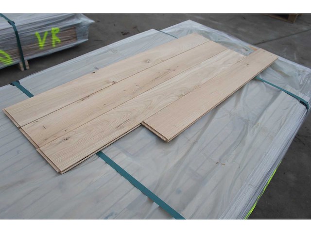 57,17 m² massief eiken parket 15mm - afbeelding 3 van  5