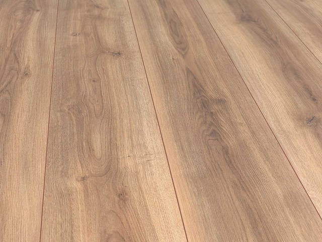 58 m2 laminaat plank - 1380 x 193 x 7 mm - afbeelding 1 van  4