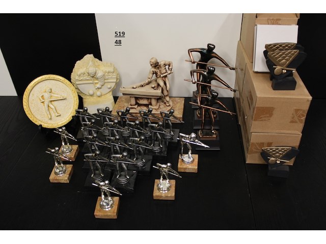 58 x biljarttrofee + 30 in doosje - afbeelding 2 van  4