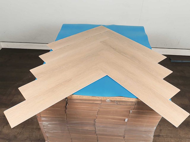 59 m2 pvc spc click vinyl visgraat met xps onderlaag - 750 x 150 x 4+1 mm - afbeelding 3 van  4