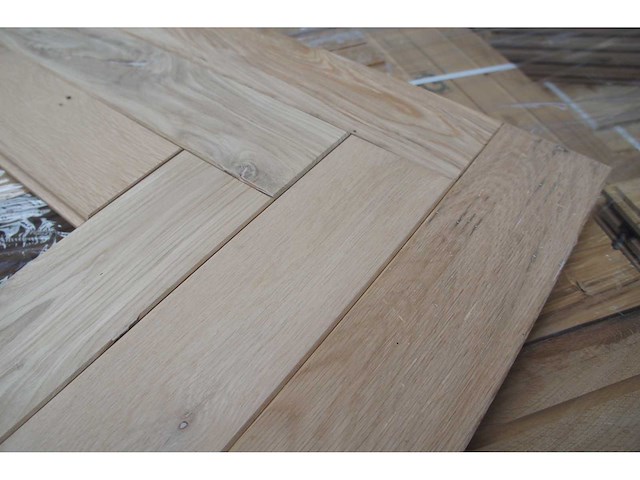 59,40 m² massief eiken visgraatparket 20mm - afbeelding 1 van  6