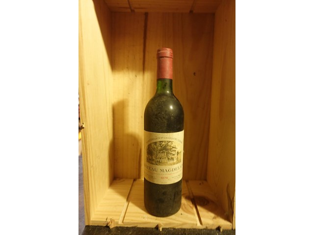 5x 75cl chateau magdelaine 1976 - afbeelding 1 van  3