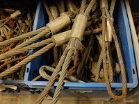 5x bak met diverse hijshaken - afbeelding 3 van  6