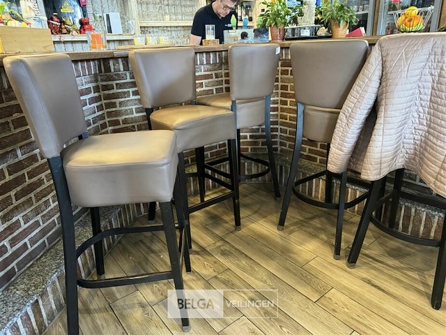 5x barkruk met rugleuning - afbeelding 1 van  6