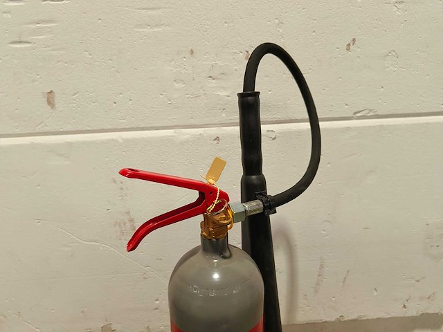 5x co2 blusser- sicli - fire extinguisher (5x) - afbeelding 6 van  10