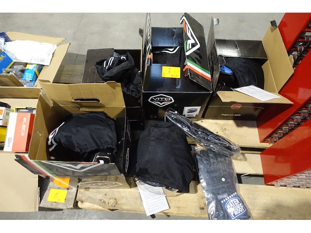 5x diverse helmen - afbeelding 6 van  6