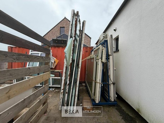 ± 5x diverse pvc ramen - afbeelding 2 van  2