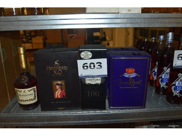 5x fles cognac/whisky , hennessy, very special; doos cognac, hennessy, x.o extra old, the century of malts, scotch malt whisky, crown royal - afbeelding 1 van  4