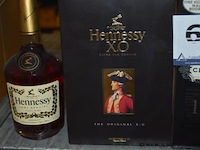 5x fles cognac/whisky , hennessy, very special; doos cognac, hennessy, x.o extra old, the century of malts, scotch malt whisky, crown royal - afbeelding 4 van  4