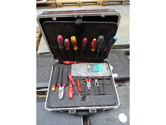 5x gereedschapskoffer + inhoud - afbeelding 4 van  11