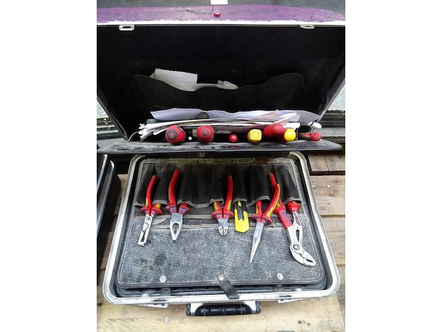 5x gereedschapskoffer + inhoud - afbeelding 8 van  11