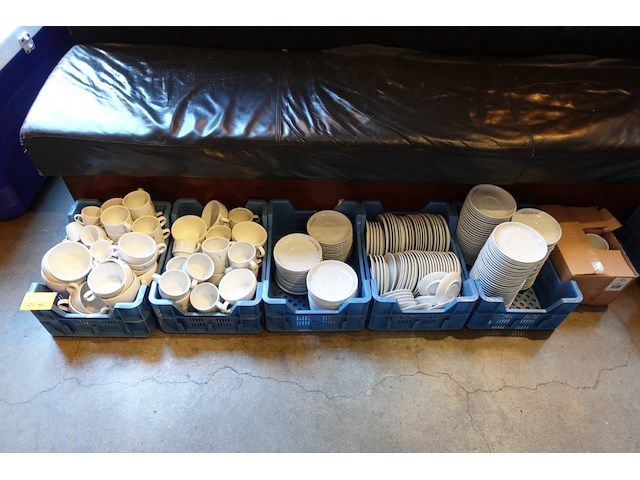 5x grijpbak + inhoud porselein - afbeelding 1 van  7