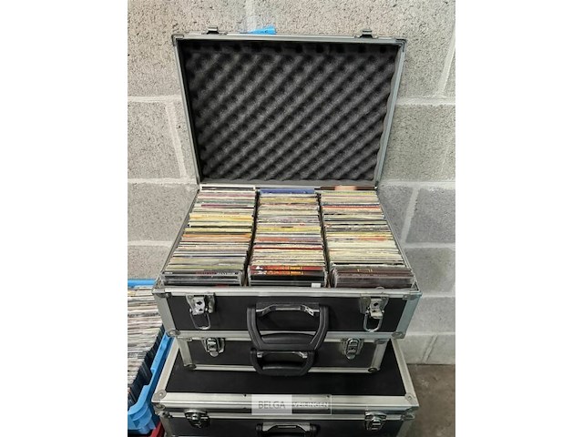 5x koffers met cd's - afbeelding 6 van  7