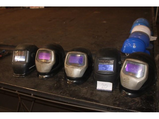 5x lashelm, werking niet gekend - afbeelding 1 van  1