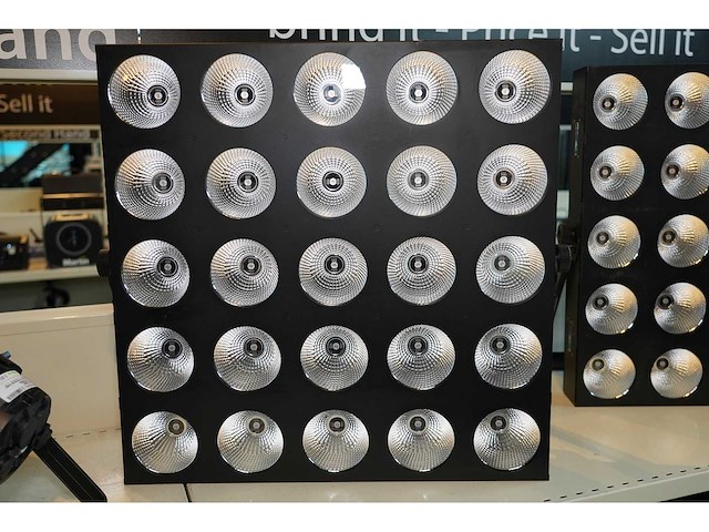 5x led matrix 5x5 luxibel "b 25" - 25x10w rgba - afbeelding 2 van  3