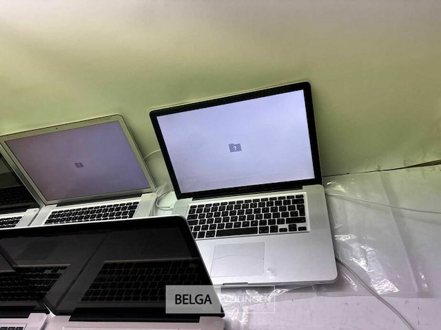 5x macbook pro 15 inch - afbeelding 4 van  9