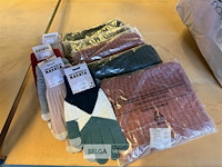 ± 5x mutsen en ± 5x handschoenen - afbeelding 1 van  1