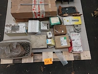 5x pallet deurbeslag & rubbers - afbeelding 18 van  31
