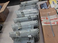5x pallet deurbeslag & rubbers - afbeelding 20 van  31