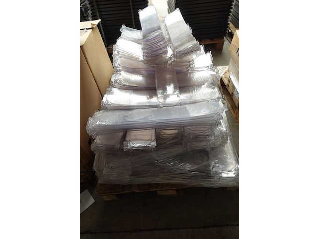 5x pallet pvc onderdelen voor winkelrekken gondella - afbeelding 2 van  9