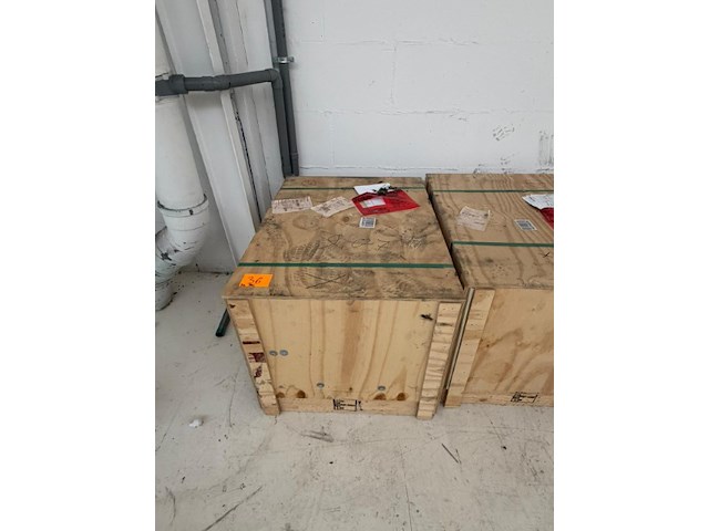 5x pallet spare parts kraussmaffei - afbeelding 20 van  25