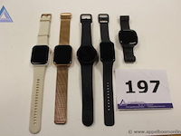 5x smartwatches, werking niet gekend - afbeelding 1 van  2