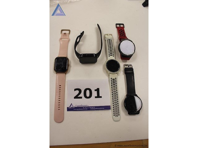 5x smartwatches, werking niet gekend - afbeelding 1 van  2