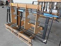 5x stalen deur op 5x houten glasbok - afbeelding 4 van  7