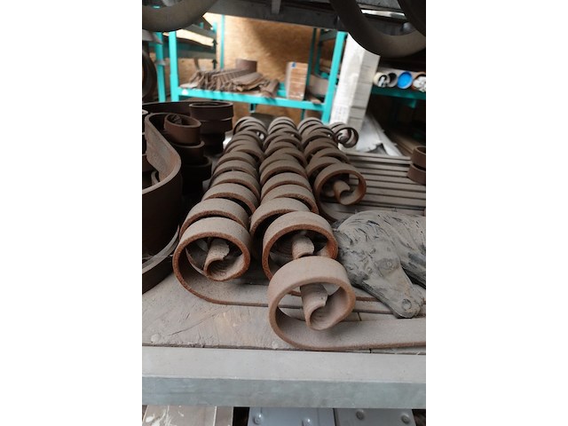 5x stapelbare galva houder + inhoud smeedwerk - afbeelding 6 van  10