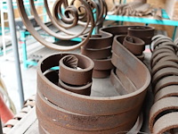 5x stapelbare galva houder + inhoud smeedwerk - afbeelding 7 van  10