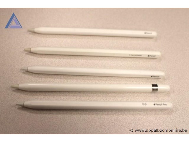 5x stylus pencil, waarvan 1x pencil pro, 1x met gravure, werking niet gekend - afbeelding 1 van  1
