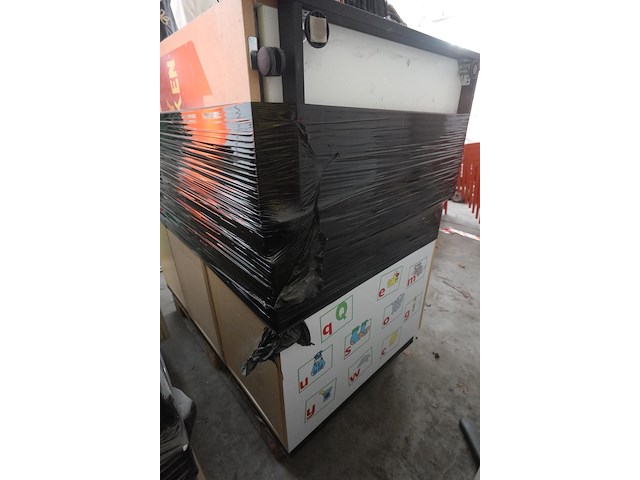 5x verrijdbare houten boekenkast - afbeelding 1 van  4