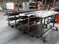 5x verrijdbare metalen kar + inhoud - afbeelding 1 van  12