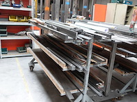 5x verrijdbare metalen kar + inhoud - afbeelding 4 van  12