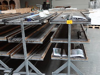 5x verrijdbare metalen kar + inhoud - afbeelding 7 van  12