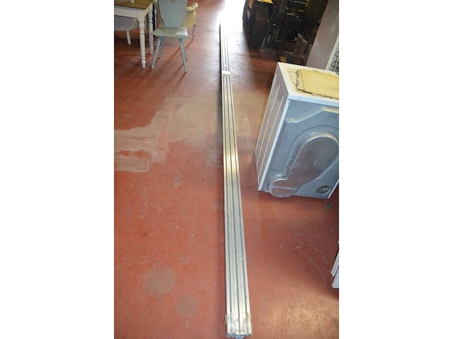 6 alu klikprofielen voor zonnepanelen 6 m, 30 alu u-profielen 8 cm (6,7) - afbeelding 1 van  6