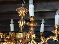 6-armige kroonluchter uit hout goud geschilderd - afbeelding 4 van  4