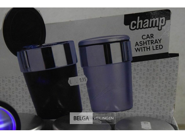 6 auto asbakje met licht - afbeelding 3 van  3