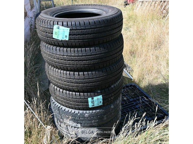 6 autobanden - afbeelding 1 van  4
