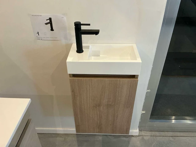 6 badkamermeubel houtkleur 40 cm, toonzaalmodel badkamerkast - afbeelding 1 van  3