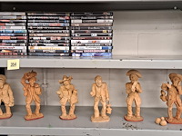 6 beeldjes en 39 dvd's - afbeelding 1 van  1