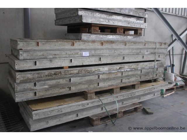 6 bekistingspanelen , 3m - afbeelding 1 van  3