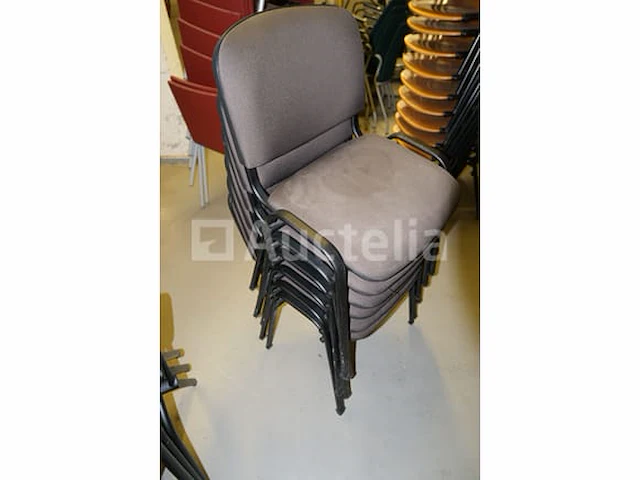 6 bijpassende stoelen - afbeelding 1 van  5