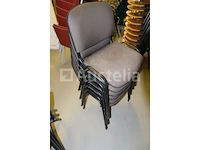 6 bijpassende stoelen - afbeelding 1 van  5