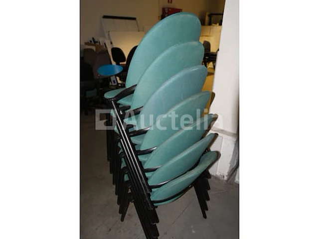 6 bijpassende stoelen - afbeelding 1 van  4