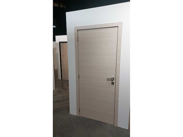 6 binnendeuren – melamine afwerking eik beige – volledige deursets - afbeelding 1 van  9